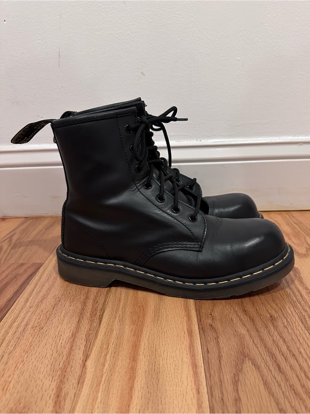 Dr. Martens 10108 Black Leather Industrial Steel Toe Combat Boots men 8, wms 9